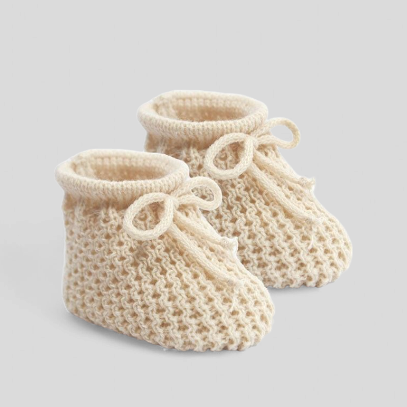 Neutral beige baby booties – warm newborn gift idea for boys or girls