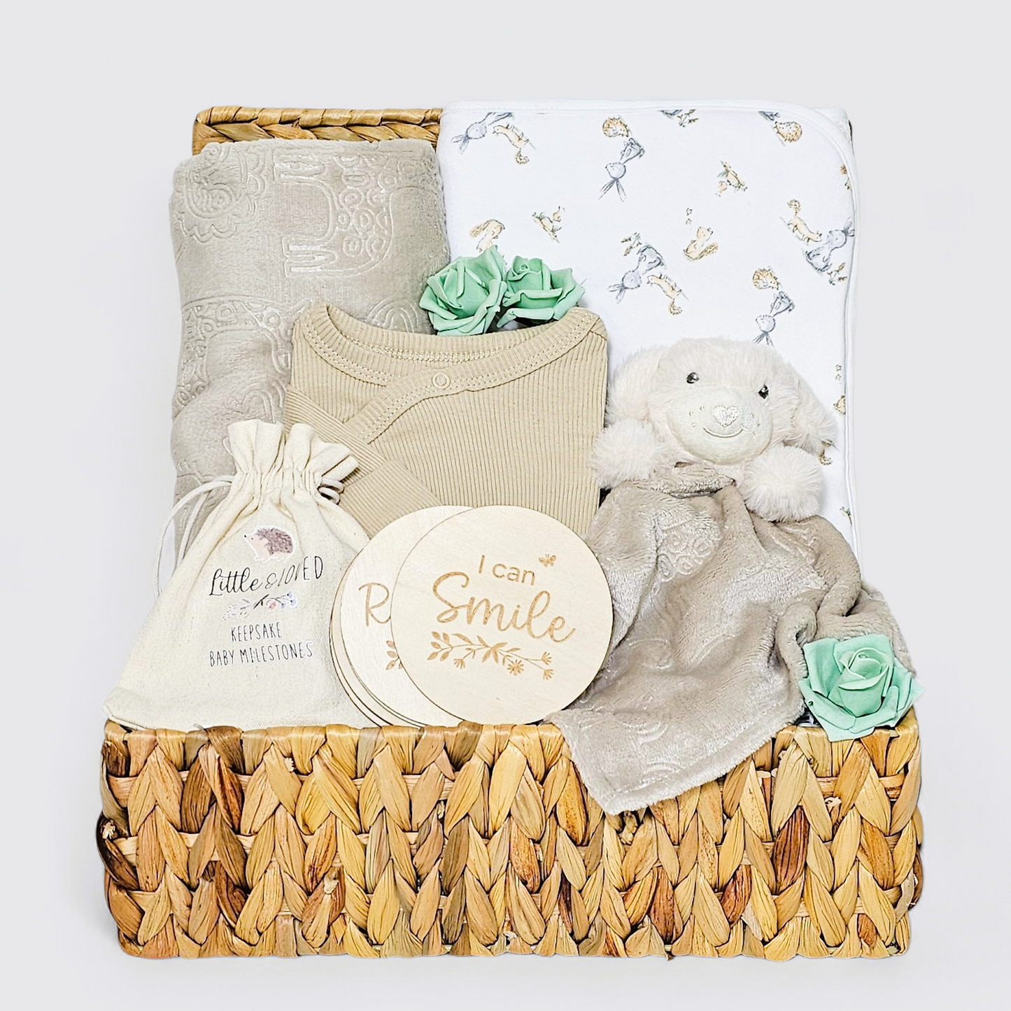 Neutral baby gift hamper by Ema and Boo