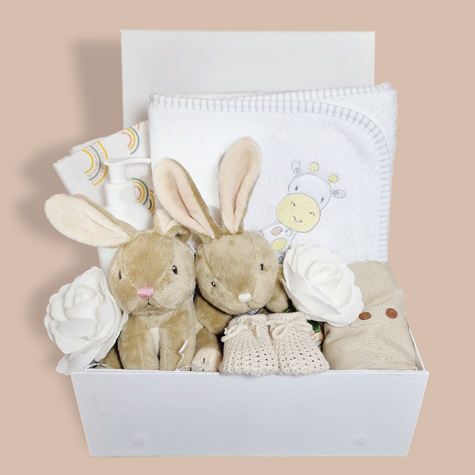 Unisex Baby Gift Box -  Gifts for Babies - Ema and Boo