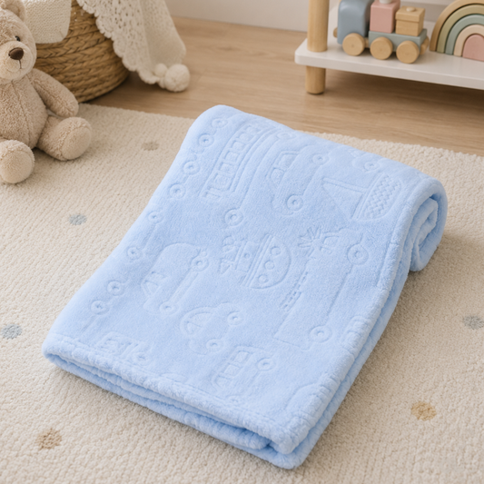 Blanket for baby boys in blue - newborn essentials 