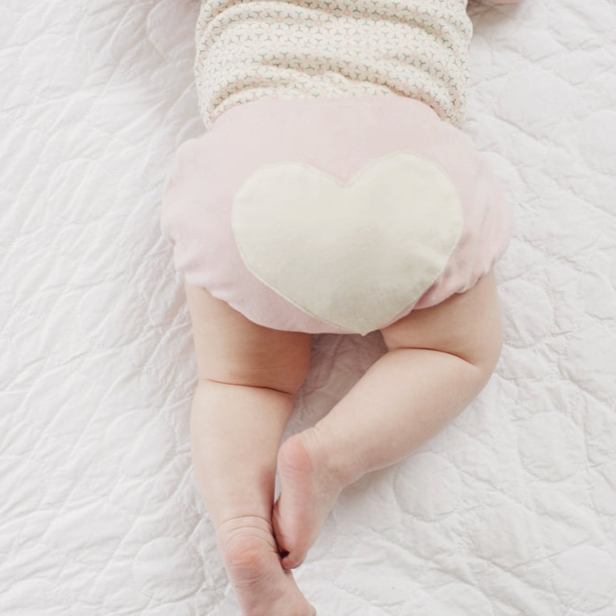 Pink organic cotton baby bloomers with cream heart appliqué, 0–3 months newborn baby girl clothing