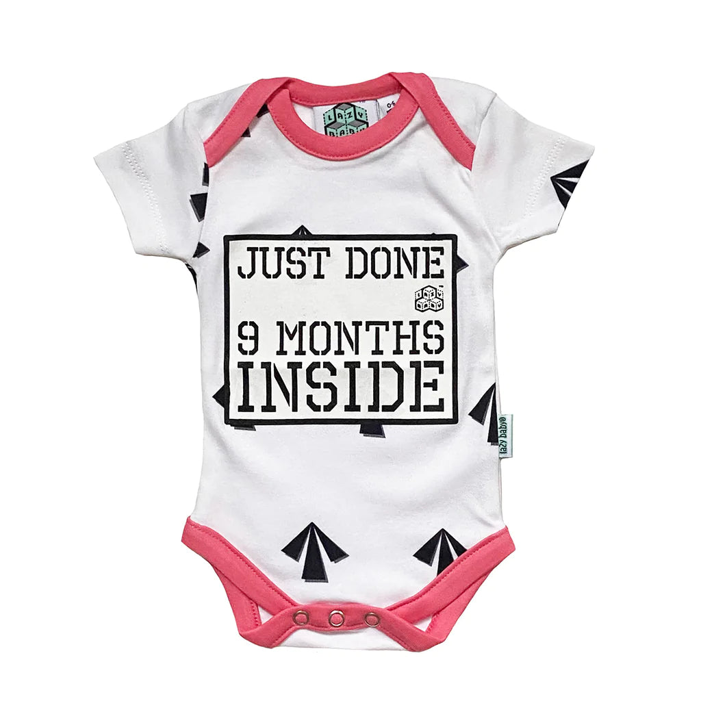 New born gift Just done 9 months inside® Arrows Pink Trim